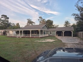 2948 Elm Rd in Orange, TX - Building Photo