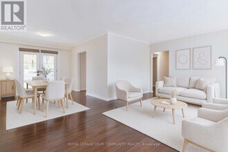 20 Burnview Crescent in Toronto, ON - Building Photo - Building Photo