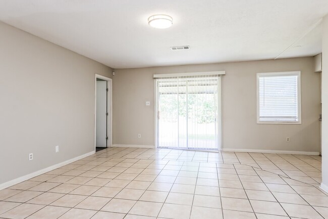 property at 807 Sulphur St