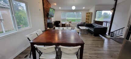 8029 240th St SW in Edmonds, WA - Building Photo - Building Photo