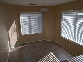 7024 W Rose Ln in Glendale, AZ - Building Photo - Building Photo