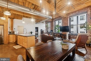 1147 N 4th St in Philadelphia, PA - Building Photo