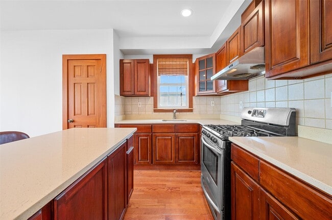 38-42-42 216th St in Queens, NY - Building Photo - Building Photo