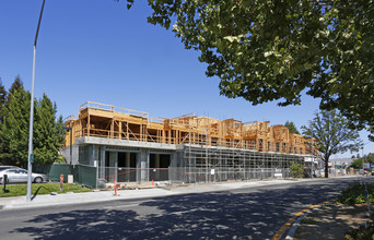 Creekside Commons in Campbell, CA - Building Photo - Building Photo