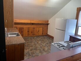 35 Pleasant St, Unit 3 in Holliston, MA - Building Photo