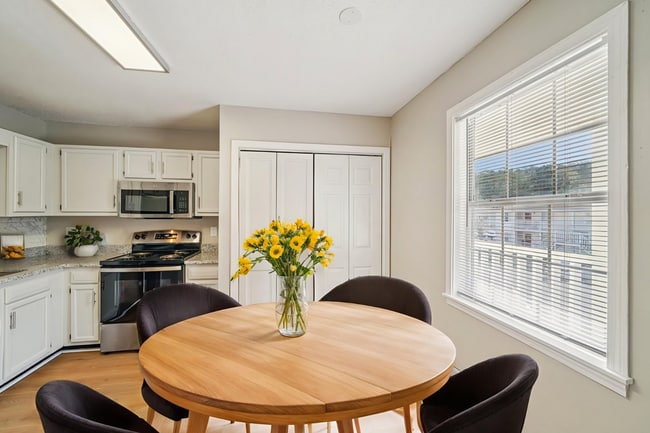 Sun Valley Apartments in Tuscaloosa, AL - Building Photo - Building Photo