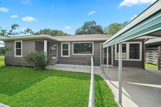 4834 FM 2218 Rd in Richmond, TX - Building Photo - Building Photo