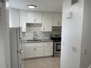 22701 Watersedge Blvd, Unit 19 in Land O Lakes, FL - Building Photo - Building Photo