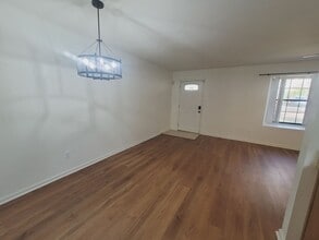 2107 Victory Garden Dr in Tallahassee, FL - Building Photo - Building Photo