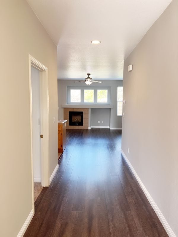 9359 Ironstone Way in Sacramento, CA - Foto de edificio - Building Photo