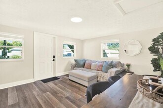 1707 E New Orleans Ave in Tampa, FL - Building Photo - Building Photo