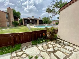 4601 Carmen Ave, Unit 1604 in Rancho Viejo, TX - Building Photo