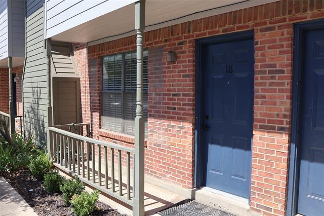 716 W Mulberry St in Denton, TX - Building Photo