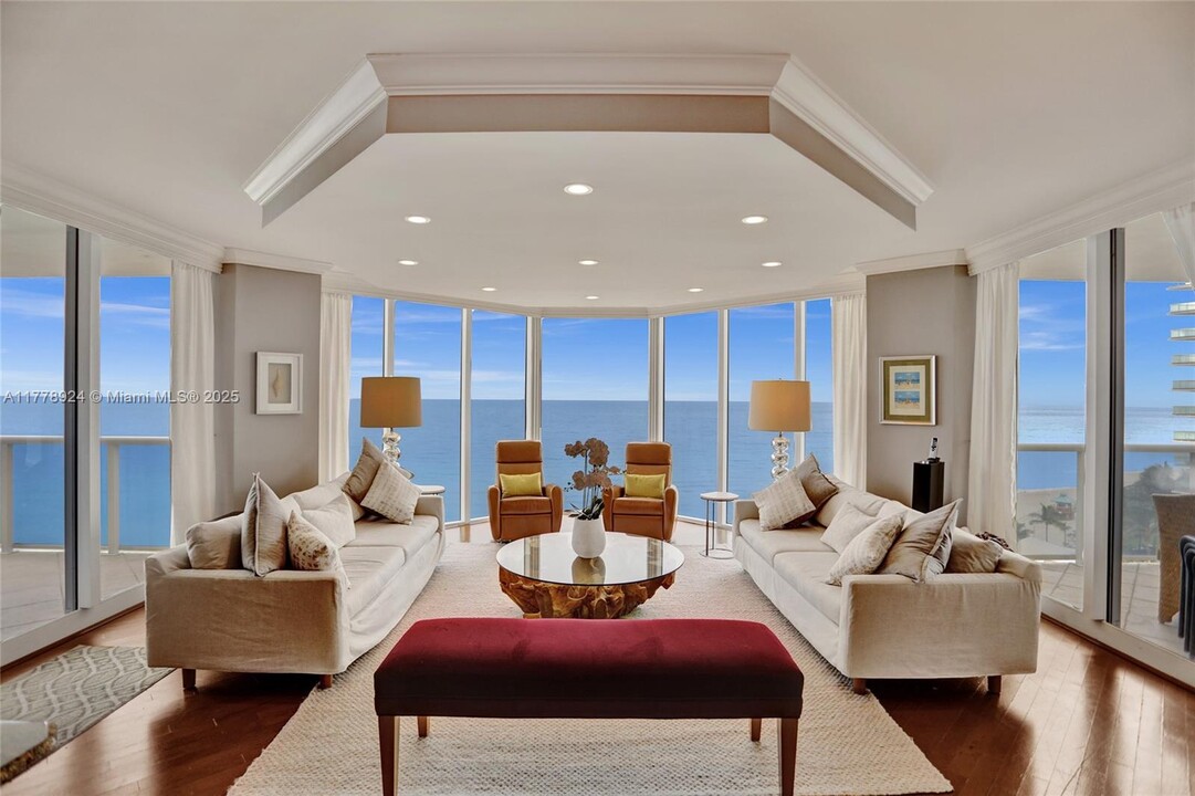 19111 Collins Ave in Sunny Isles Beach, FL - Building Photo