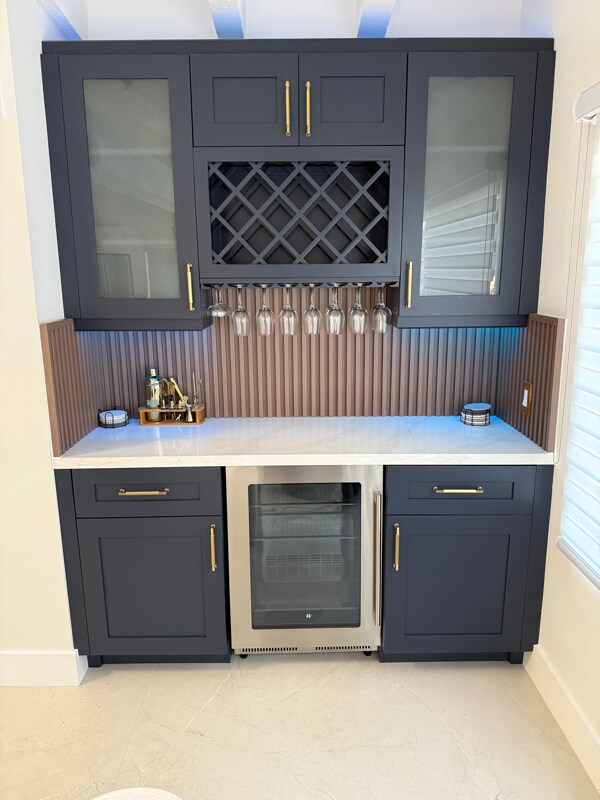 407 Hendricks Isle, Unit 407 in Fort Lauderdale, FL - Foto de edificio - Building Photo