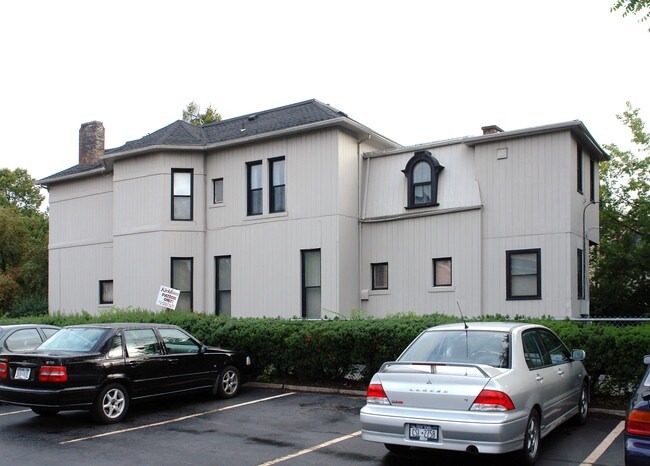 256 Alexander St in Rochester, NY - Building Photo - Building Photo