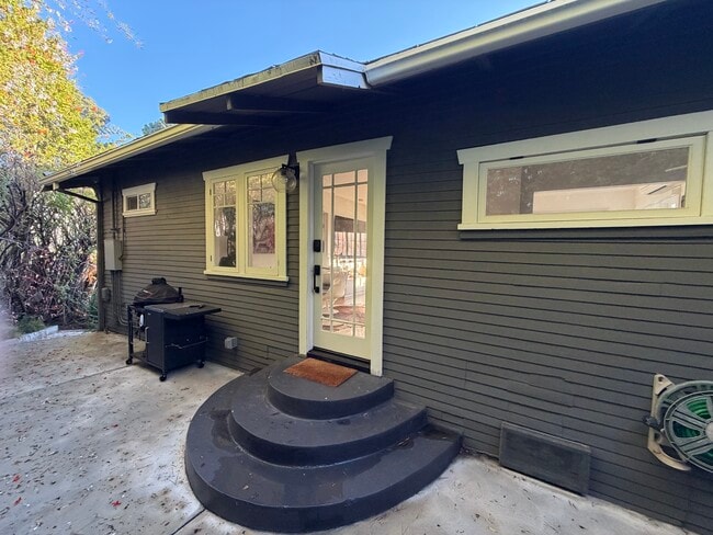 6124 Glen Tower St, Unit 6124