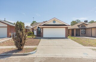 1884 Dolph Quijano Pl in El Paso, TX - Building Photo