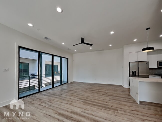2307 Emancipation Ave in Houston, TX - Building Photo - Building Photo