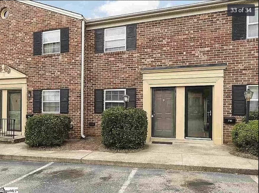 2530 E North St, Unit 5D in Greenville, SC - Building Photo