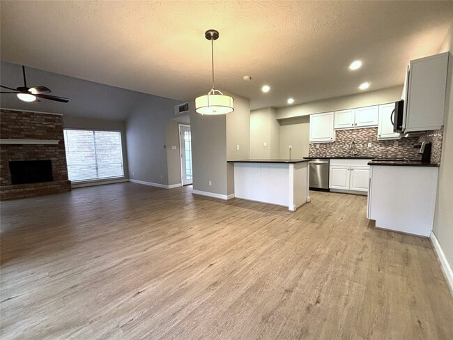 12841 Orion Ct in Willis, TX - Building Photo - Building Photo