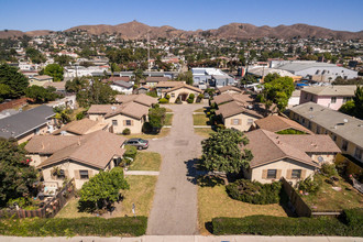 1829-1857 Ocean Ave in Ventura, CA - Building Photo - Building Photo