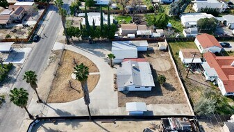 25595 5th St, Unit 1305 in Hemet, CA - Building Photo