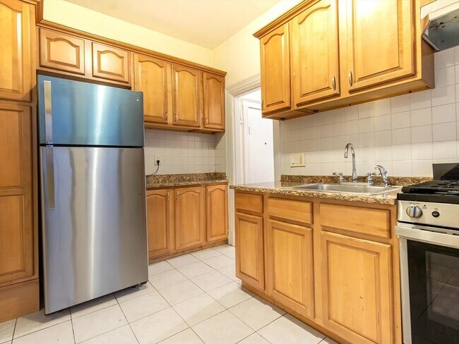 25 Mt Hood Rd in Boston, MA - Building Photo - Building Photo