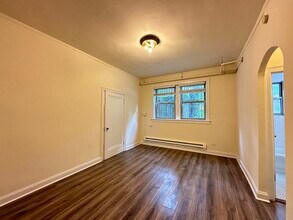 2536 N Sawyer Ave in Chicago, IL - Building Photo - Building Photo