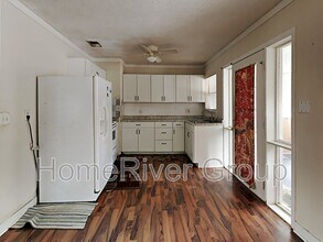 1703 US-90 in Baker, FL - Foto de edificio - Building Photo