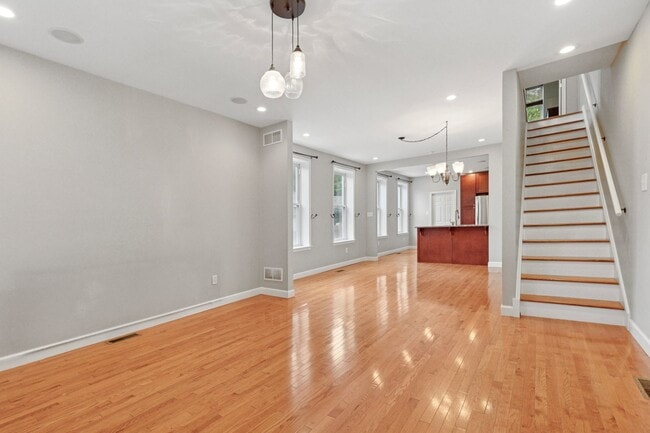 property at 232 E 10th Ave