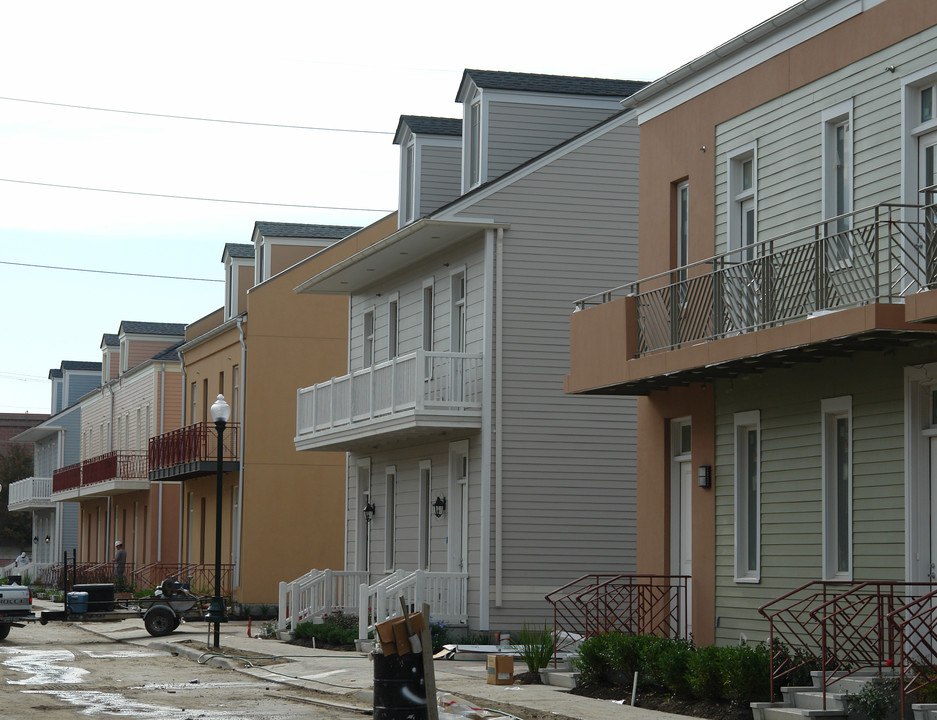 733 Adele Dr in New Orleans, LA - Foto de edificio