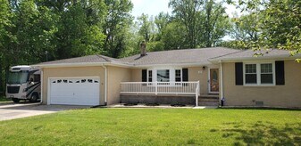 1849 Oyster Bay Ln in Suffolk, VA - Building Photo