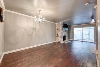 6448 Olympia Dr in Houston, TX - Building Photo - Building Photo