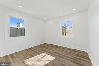 649 Notabene Dr in Alexandria, VA - Foto de edificio - Building Photo