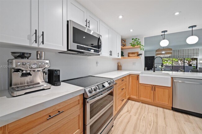 2600 Cardena St in Coral Gables, FL - Building Photo - Building Photo