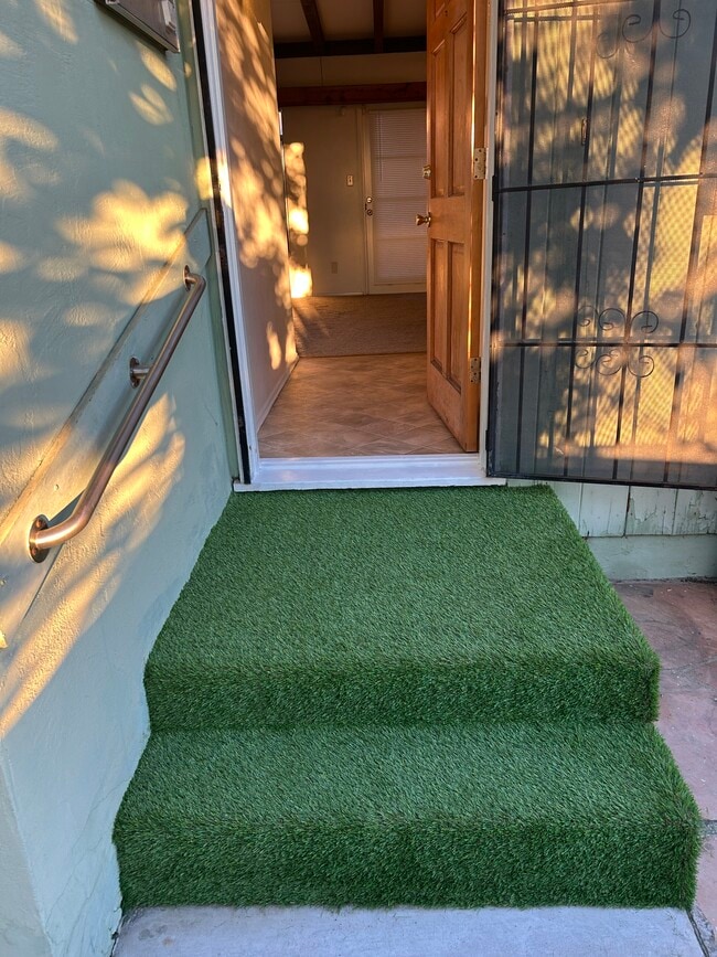 7111 Mohawk St in San Diego, CA - Building Photo - Building Photo