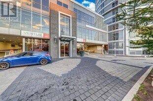 181 Village Green Square in Toronto, ON - Building Photo