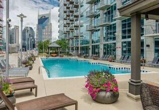 301 Demonbreun, Unit 2011 in Nashville, TN - Building Photo - Building Photo