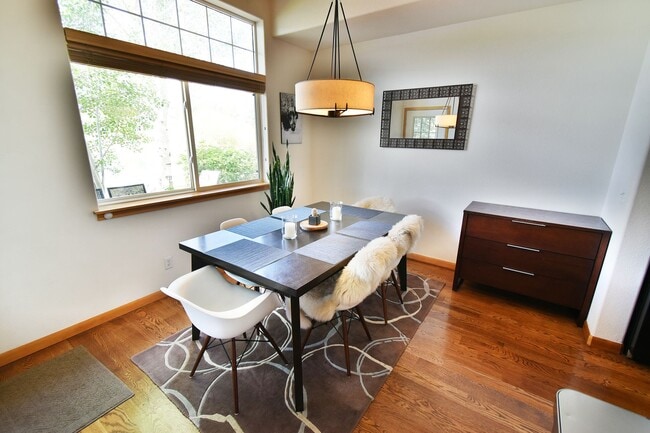 property at 172 Robin Dr