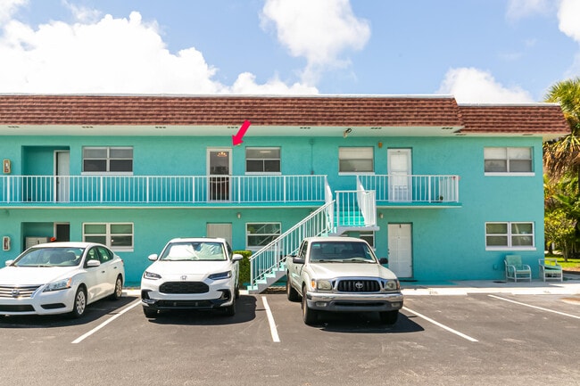 1225 Carlton Ct in Fort Pierce, FL - Foto de edificio - Building Photo