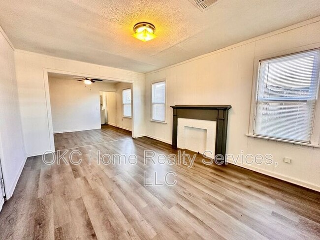 2323 Towers Ct in Oklahoma City, OK - Building Photo - Building Photo