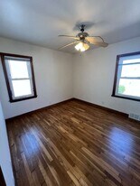 5050 N 57th St in Milwaukee, WI - Building Photo