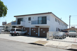 1815 Locust Ave in Long Beach, CA - Building Photo - Building Photo