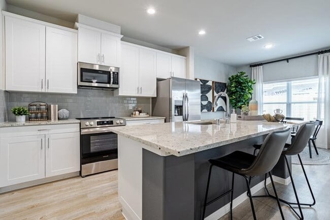 Summerwell Sunterra in Katy, TX - Foto de edificio - Building Photo