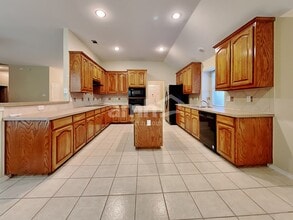 5776 Jillian Way in Grand Prairie, TX - Foto de edificio - Building Photo