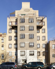 177 Taylor St in Brooklyn, NY - Foto de edificio - Building Photo