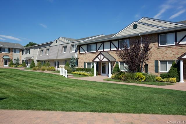 51 Moonlight Walk in Holbrook, NY - Building Photo