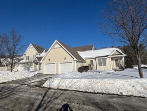 501 Autumn Ridge Dr in Ayer, MA - Building Photo - Building Photo