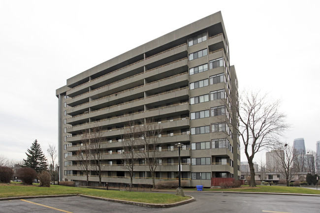 Aspen Grove Condo in Mississauga, ON - Building Photo - Building Photo